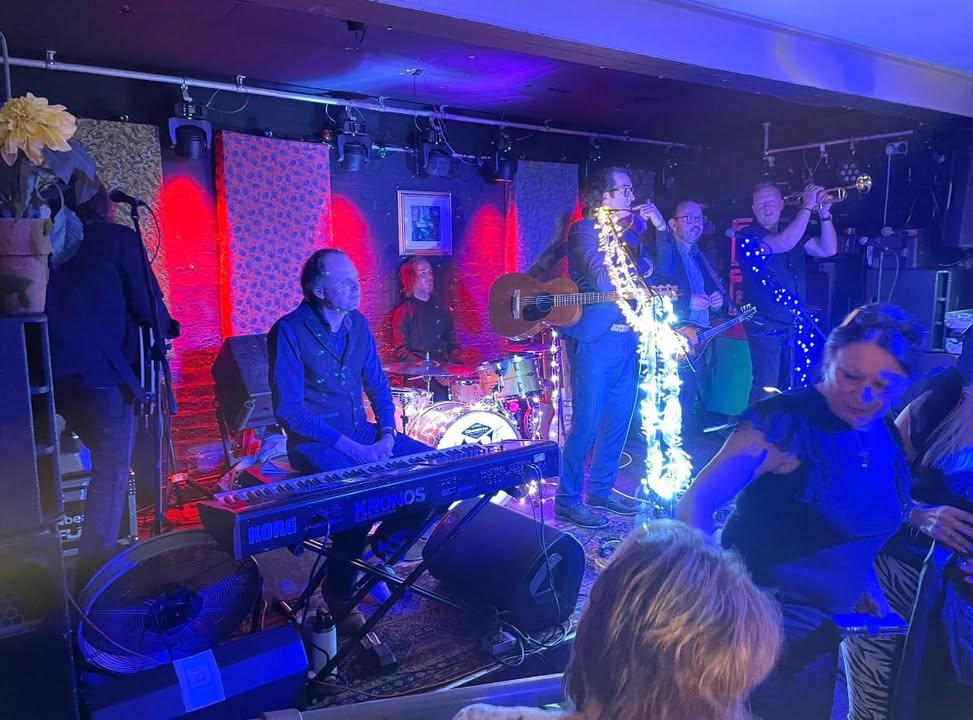 Greg Murray & The Seven Wonders